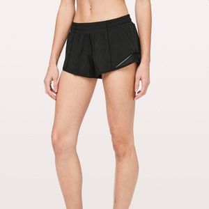 Lululemon Hotty Hot Shorts 2.5” (Black)